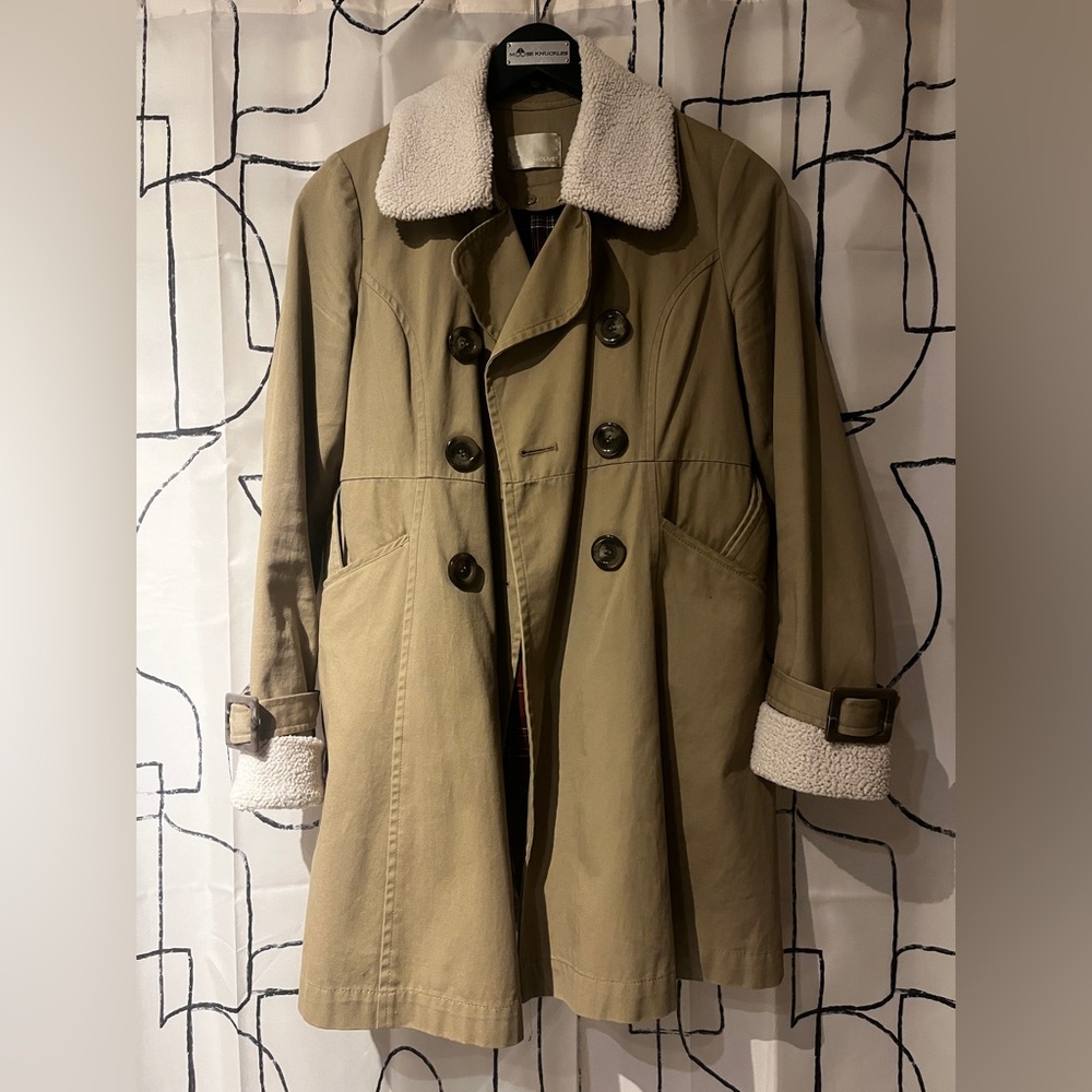 Women's Tan Double-Breasted Trench Coat with Shearling Collar